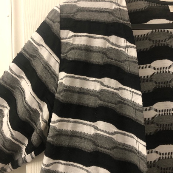 Dress Barn Woman - Women’s Cardigan Sweater, Size 1X - Picture 2 of 3